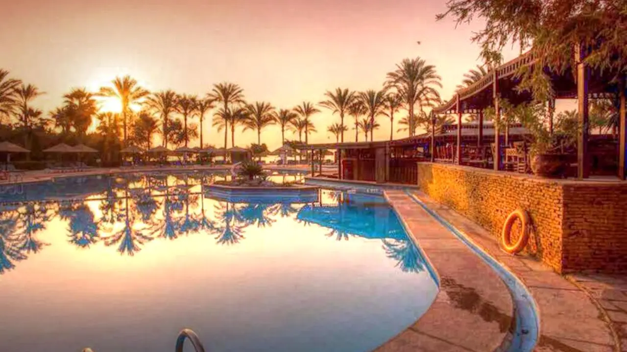 الفندق كيفي بالميرا بيتش - العين السخنة